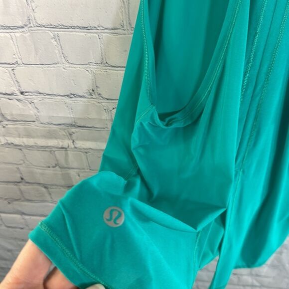 ✨ Green Lululemon Lightweight Tank - Size 8, Perfect Condition - Picture 4 of 5